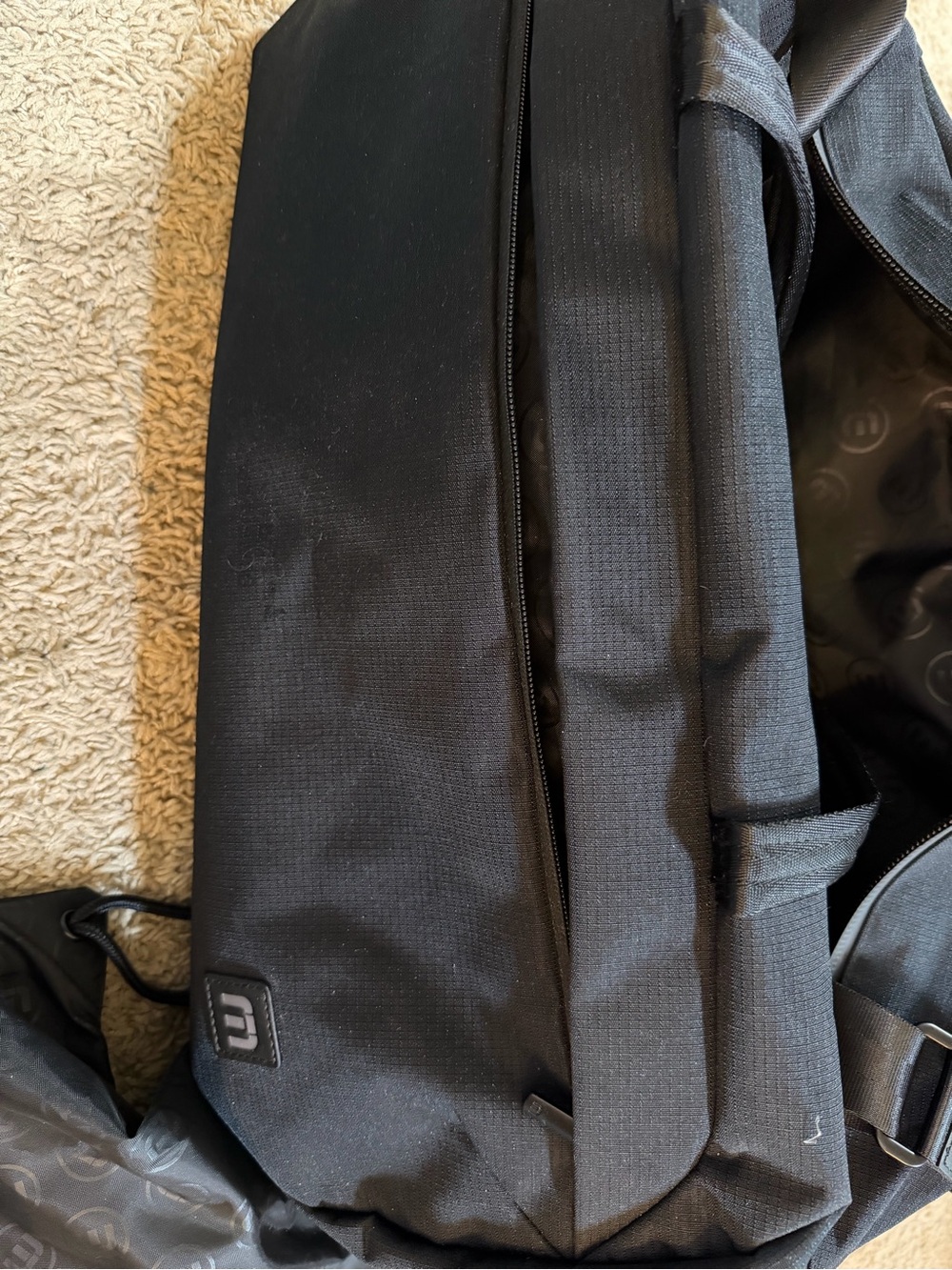 TravisMathew TMB200 Lateral Duffel Bag - Black - New with Tags - Picture 13 of 14